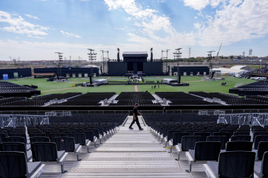 Fotos: Así es Macondo Park, el estadio y la 'ciudad' que se han construido para los 12 conciertos de Shakira en Madrid