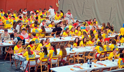 Comida de las peñas en fiestas de Villafranca 2026