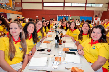 Comida de las cuadrillas en el día de las peñas de las fiestas de Santa Eufemia 2026 en Villafranca