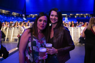Fotos del concierto de Camela en el Navarra Arena de Pamplona
