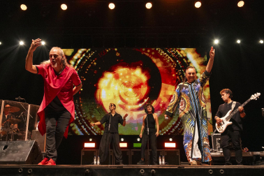 Fotos del concierto de Camela en el Navarra Arena de Pamplona