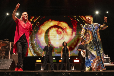 Fotos del concierto de Camela en el Navarra Arena de Pamplona