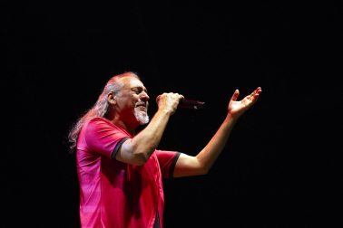 Fotos del concierto de Camela en el Navarra Arena de Pamplona