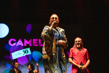 Fotos del concierto de Camela en el Navarra Arena de Pamplona