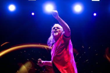 Fotos del concierto de Camela en el Navarra Arena de Pamplona