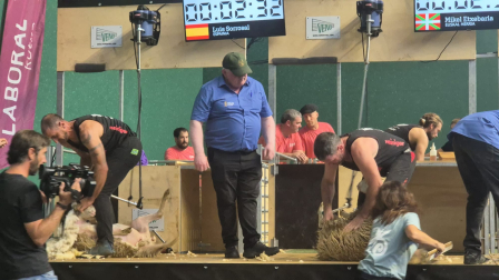 Campeonato mundial de esquileo en Elizondo