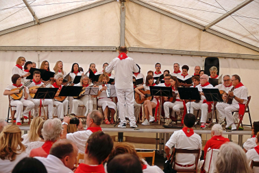 El Coro-Rondalla de Villafranca, distinguido este año con el título de 'Villafranqués Entrañable'