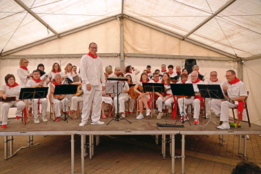 El Coro-Rondalla de Villafranca, distinguido este año con el título de 'Villafranqués Entrañable'