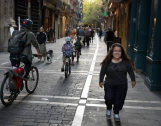 AUTOR:IVAN BENITEZ FECHA: 21-IX-2026 LUGAR: PAMPLONA PERSONA: MAIA SOLA GARDE TEMA: ACONDROPLASIA