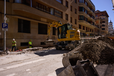 Aspecto de la calle García Castañón en obras