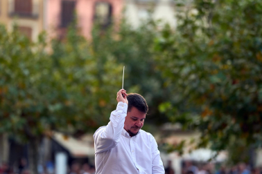Salida de la comparsa y actuación de La Pamplonesa en San Fermín Txikito 2026, actos del sábado 26 de septiembre