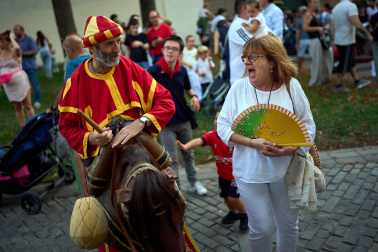 Salida de la comparsa y actuación de La Pamplonesa en San Fermín Txikito 2026, actos del sábado 26 de septiembre