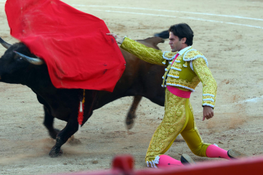 Los diestros David Fandila 'El Fandi', Fernando Adrián y Cristiano Torres se enfrentaron en la plaza de Corella este sábado, 26 de septiembre, a cinco toros de Antonio Bañuelos y uno de El Pilar.
