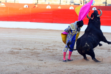 Los diestros David Fandila 'El Fandi', Fernando Adrián y Cristiano Torres se enfrentaron en la plaza de Corella este sábado, 26 de septiembre, a cinco toros de Antonio Bañuelos y uno de El Pilar.