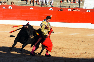 Los diestros David Fandila 'El Fandi', Fernando Adrián y Cristiano Torres se enfrentaron en la plaza de Corella este sábado, 26 de septiembre, a cinco toros de Antonio Bañuelos y uno de El Pilar.