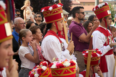 Foto de la procesión de San Fermín Txikito y la Ezpata-dantza