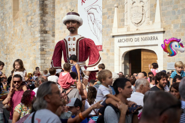 Foto de la procesión de San Fermín Txikito y la Ezpata-dantza