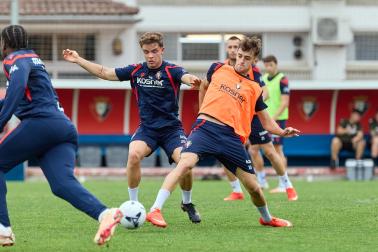 Los jugadores de Osasuna regresan a los entrenamientos en el parón de selecciones tras la semana de descanso