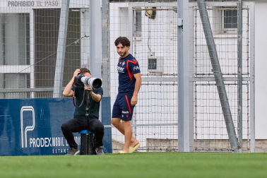 Los jugadores de Osasuna regresan a los entrenamientos en el parón de selecciones tras la semana de descanso