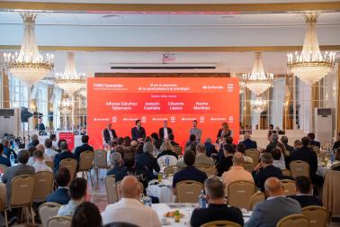 Fotos del foro Banco Santander-Diario de Navarra: 'IA en la empresa: de la oportunidad a la estrategia'