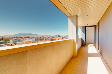 Ático dúplex a estrenar en Edificio Maristas