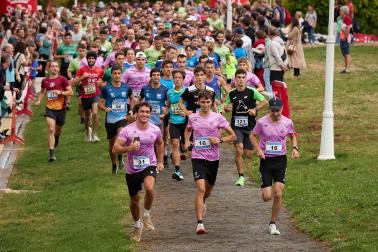 Fotos de la V Carrera por parejas 'Cada oveja con su pareja' en Zizur con la participación de 400 corredores
