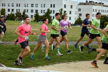 Fotos de la V Carrera por parejas 'Cada oveja con su pareja' en Zizur con la participación de 400 corredores