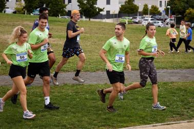 Fotos de la V Carrera por parejas 'Cada oveja con su pareja' en Zizur con la participación de 400 corredores