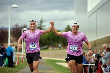 Fotos de la V Carrera por parejas 'Cada oveja con su pareja' en Zizur con la participación de 400 corredores