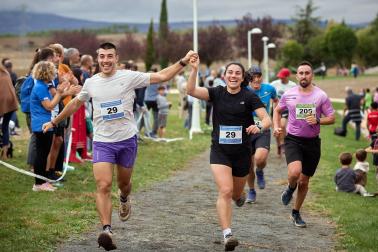 Fotos de la V Carrera por parejas 'Cada oveja con su pareja' en Zizur con la participación de 400 corredores