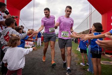 Fotos de la V Carrera por parejas 'Cada oveja con su pareja' en Zizur con la participación de 400 corredores
