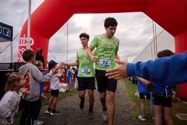 Fotos de la V Carrera por parejas 'Cada oveja con su pareja' en Zizur con la participación de 400 corredores