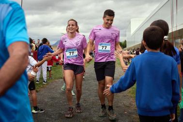 Fotos de la V Carrera por parejas 'Cada oveja con su pareja' en Zizur con la participación de 400 corredores