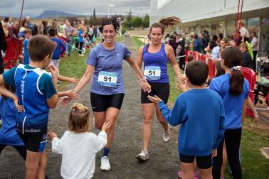 Fotos de la V Carrera por parejas 'Cada oveja con su pareja' en Zizur con la participación de 400 corredores