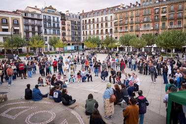 Fotos de la manifestación en Pamplona por la especulación de la vivienda