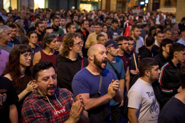 Fotos de la manifestación en Pamplona por la especulación de la vivienda