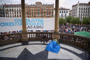 Fotos de la manifestación en Pamplona por la especulación de la vivienda