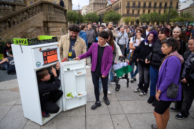 Fotos de la manifestación en Pamplona por la especulación de la vivienda