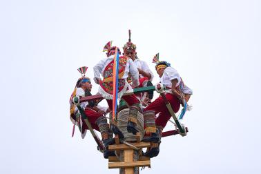 Ceremonia del Ritual de los Voladores de Papantla en Pamplona