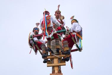 Ceremonia del Ritual de los Voladores de Papantla en Pamplona