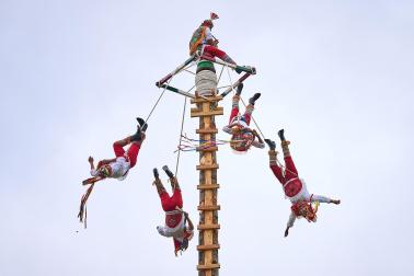 Ceremonia del Ritual de los Voladores de Papantla en Pamplona