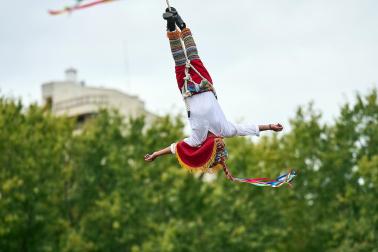 Ceremonia del Ritual de los Voladores de Papantla en Pamplona