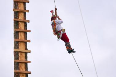 Ceremonia del Ritual de los Voladores de Papantla en Pamplona