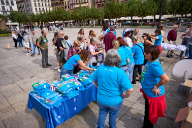 Acto por el Día Europeo del Autismo en la Plaza del Castillo de Pamplona