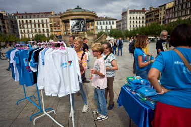 Acto por el Día Europeo del Autismo en la Plaza del Castillo de Pamplona