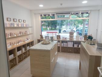 La nueva boutique de SESHAICARE ubicada en el Centro Comercial Mercado de Ermitagaña (C/ Ermitagaña 4)