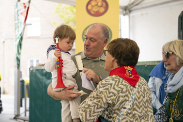 Tradición y gastronomía se citaron este lunes, 5 de octubre, en el marco de las fiestas de Villava con el concurso de relleno