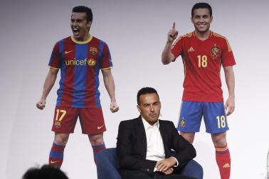 Pedro Rodríguez, interviene durante un acto celebrado en las instalaciones del FC Barcelona  con motivo del anuncio de su retirada del fútbol profesional