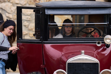 A: MIGUEL OSES F: 10-10-2026 P: L: PAMPLONA T: CONCENTRACION DE COCHES CLASICOS EN BAKAIKU