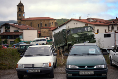 A: MIGUEL OSES F: 10-10-2026 P: L: PAMPLONA T: CONCENTRACION DE COCHES CLASICOS EN BAKAIKU